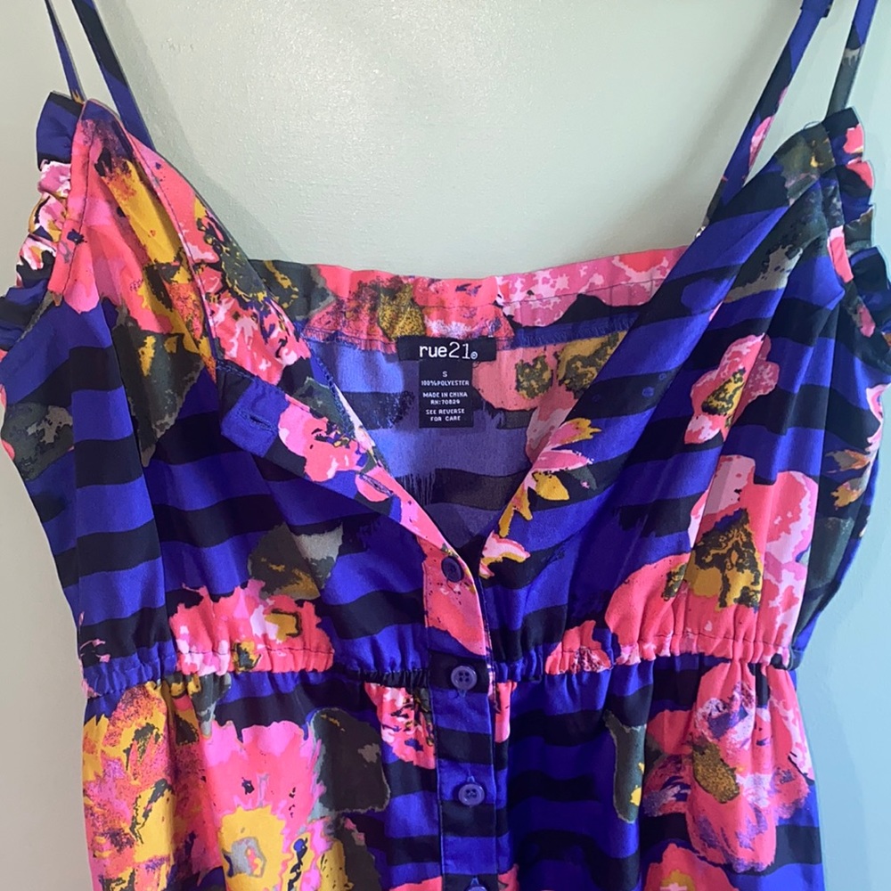 Small Rue 21 dress